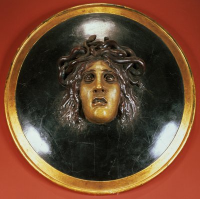 Escudo de Medusa (relieve de yeso pintado) de Arnold Böcklin